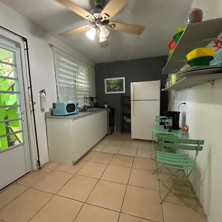 Vieques Good Vibe Guest House-2
